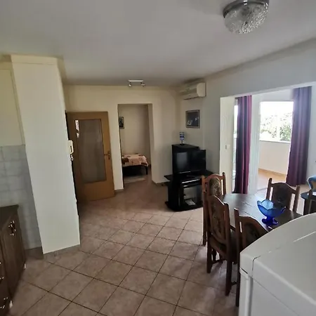 Dorina Apartamento